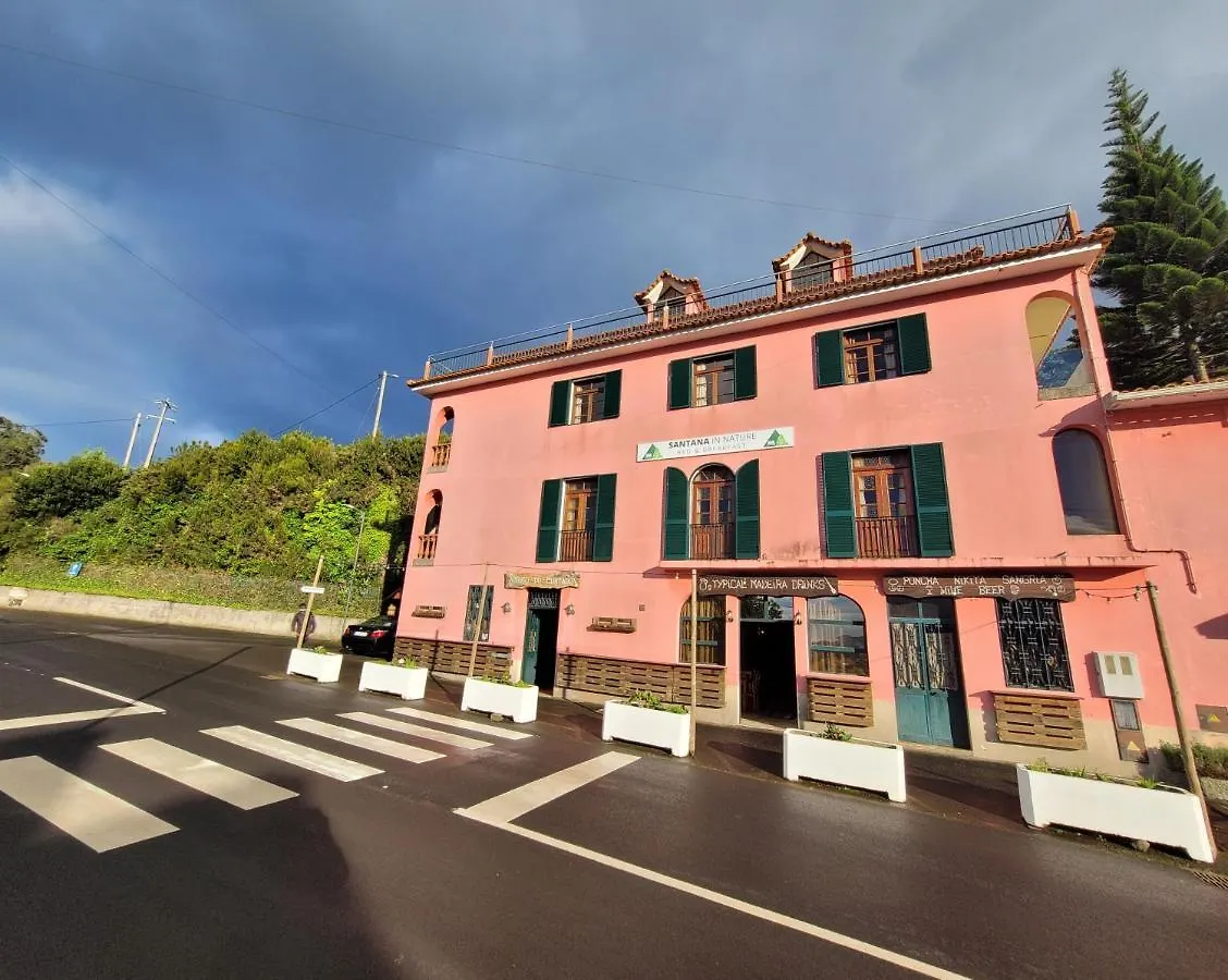 Oda ve Kahvaltı Sleep And Go In Santana In Nature B&B Portekiz
